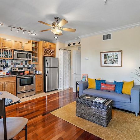 הוילה סיינט פיטרסברג Wine-Dine-Sunshine Cozy Flat In The Heart Of Dtsp מראה חיצוני תמונה