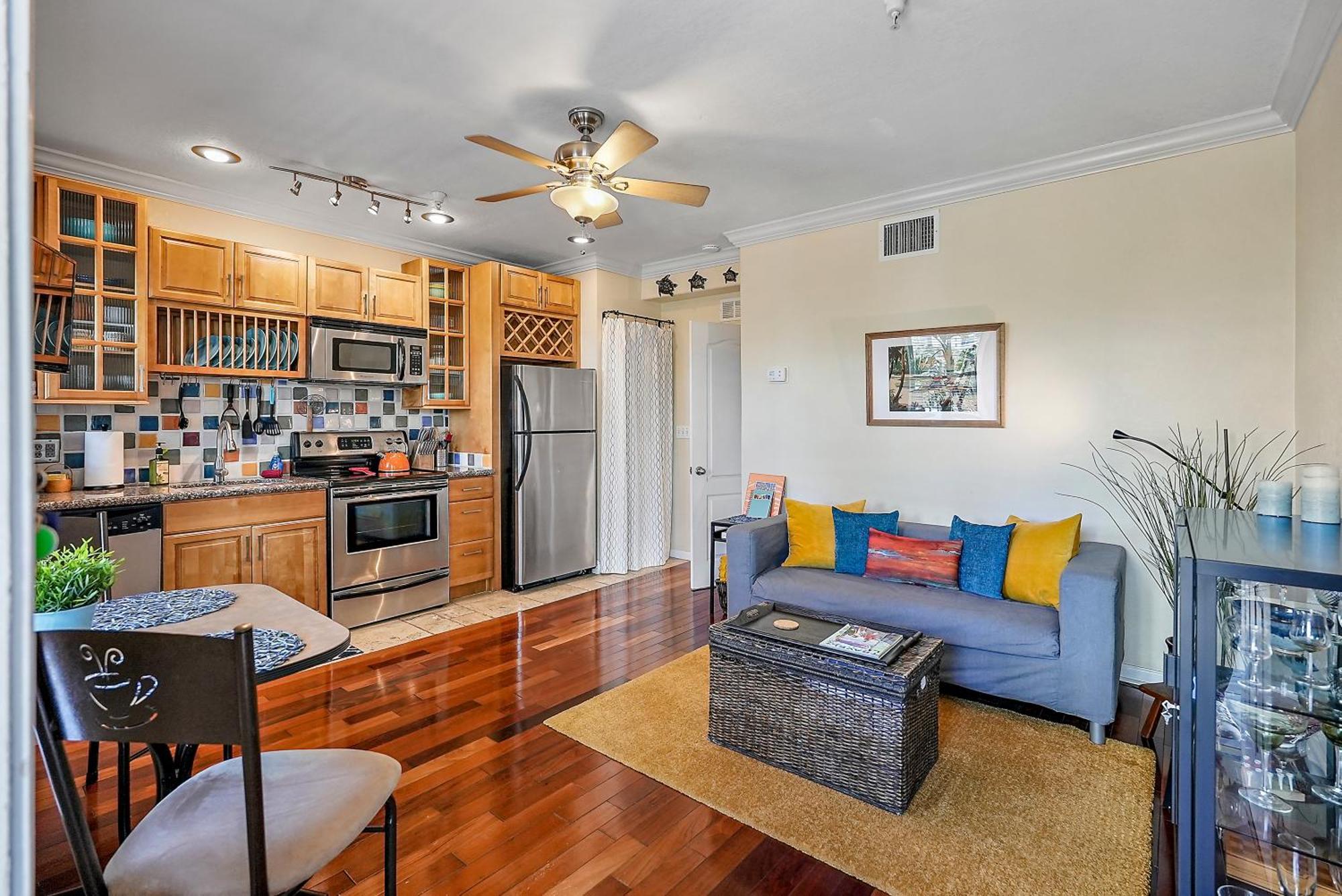 הוילה סיינט פיטרסברג Wine-Dine-Sunshine Cozy Flat In The Heart Of Dtsp מראה חיצוני תמונה